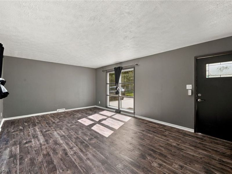 6410 Newland Drive, Parma Heights, OH 44130 Photo 12