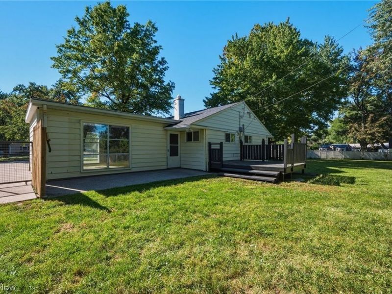 6410 Newland Drive, Parma Heights, OH 44130 Photo 3