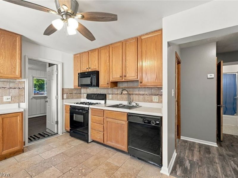 6410 Newland Drive, Parma Heights, OH 44130 Photo 30
