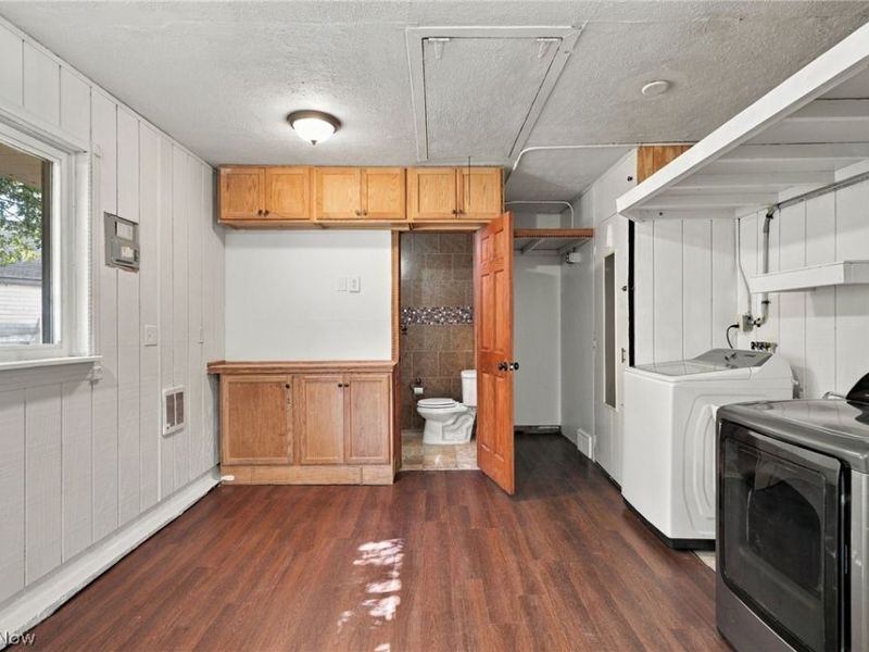 6410 Newland Drive, Parma Heights, OH 44130 Photo 32