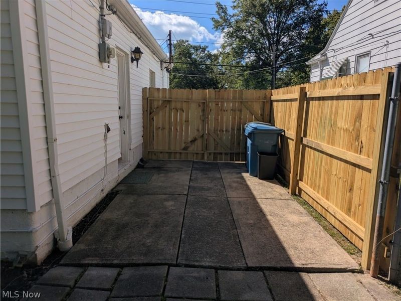 4119 Columbia Road, North Olmsted, OH 44070 Photo 5