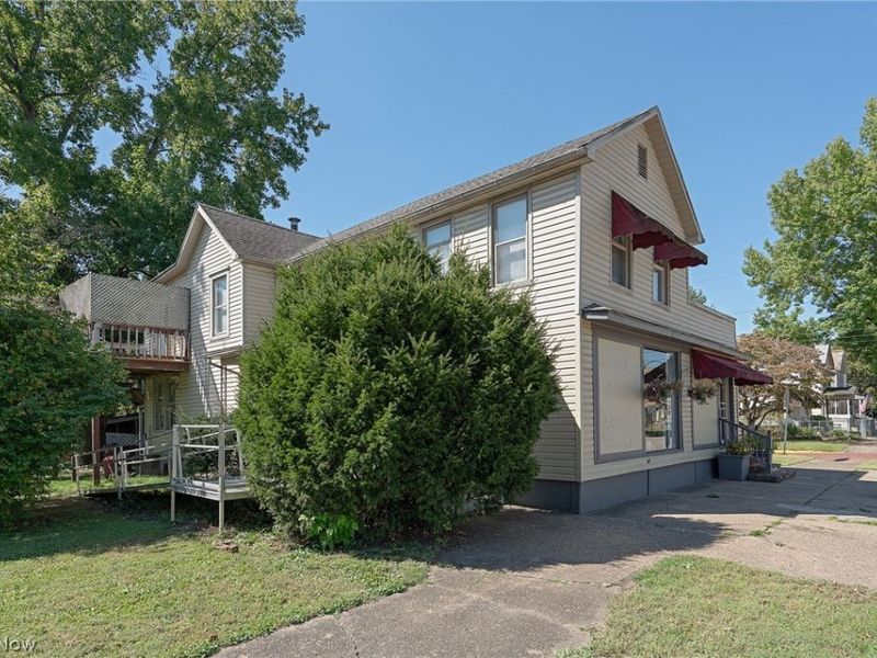 731 Front Street, Marietta, OH 45750 Photo 2