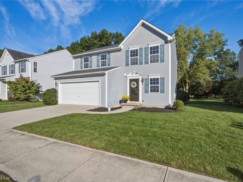 8735 Ashton Pl Drive, North Ridgeville, OH 44039 Photo 2
