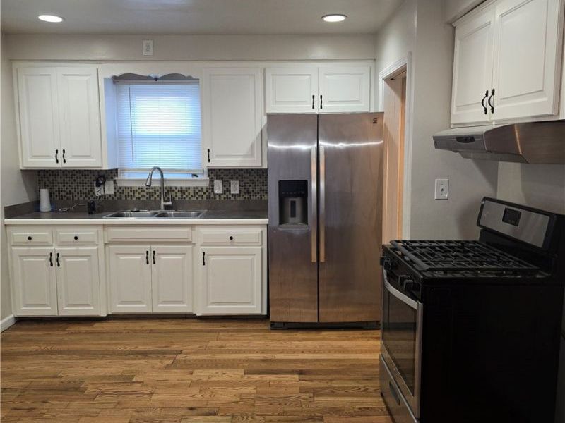 5785 Andover Boulevard, Garfield Heights, OH 44125 Photo 5