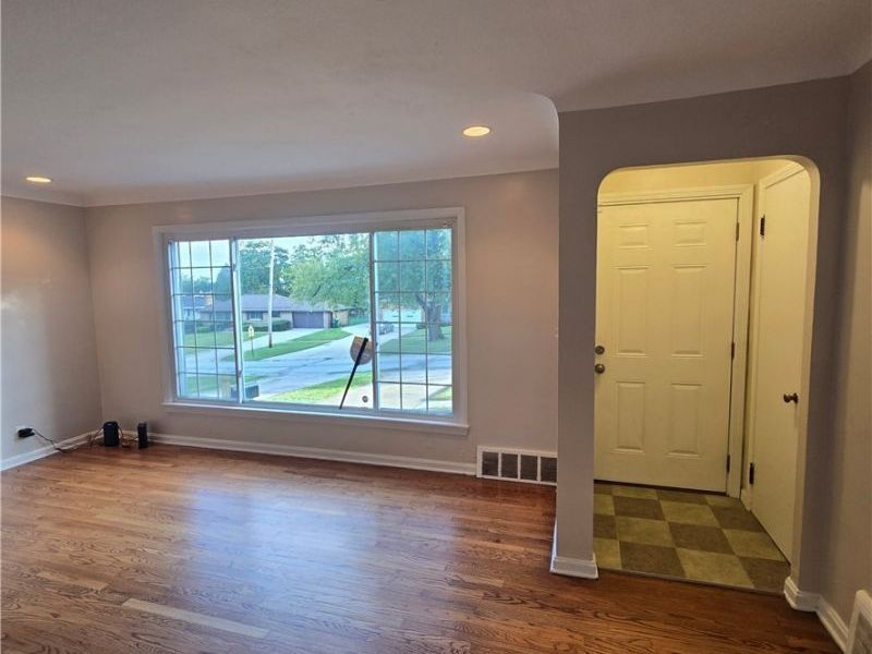 5785 Andover Boulevard, Garfield Heights, OH 44125 Photo 6
