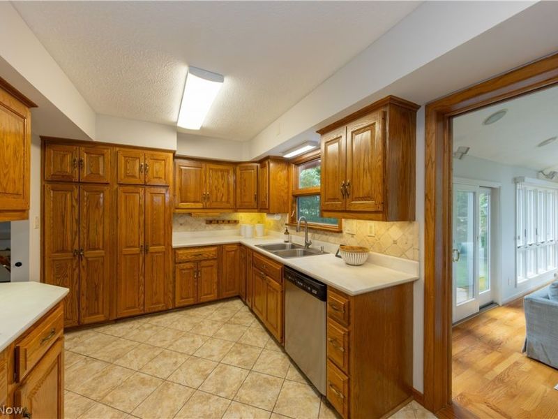 4894 Coldbrook Drive, Mantua, OH 44255 Photo 14