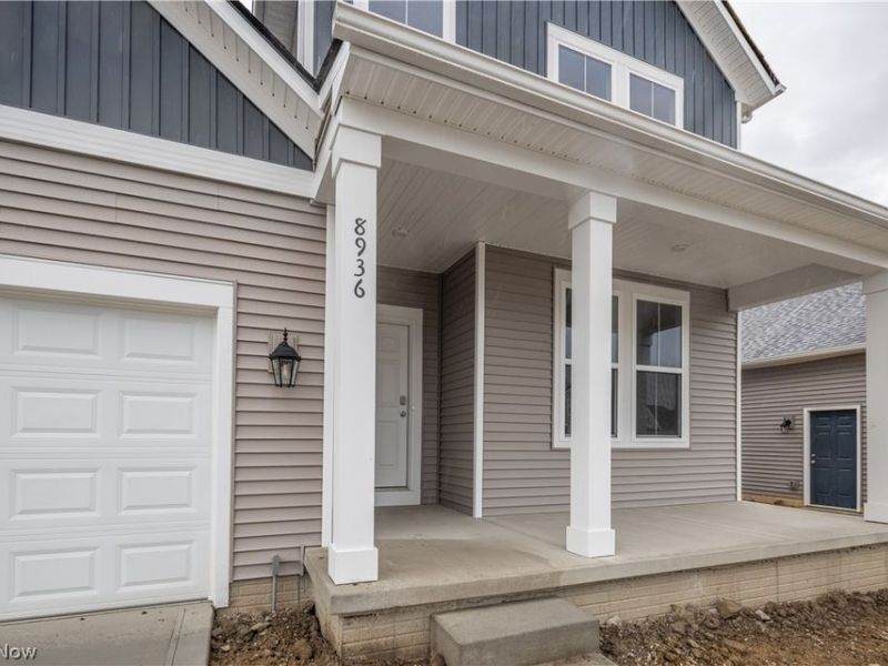 821 Colesbourne Circle, Green, OH 44685 Photo 3