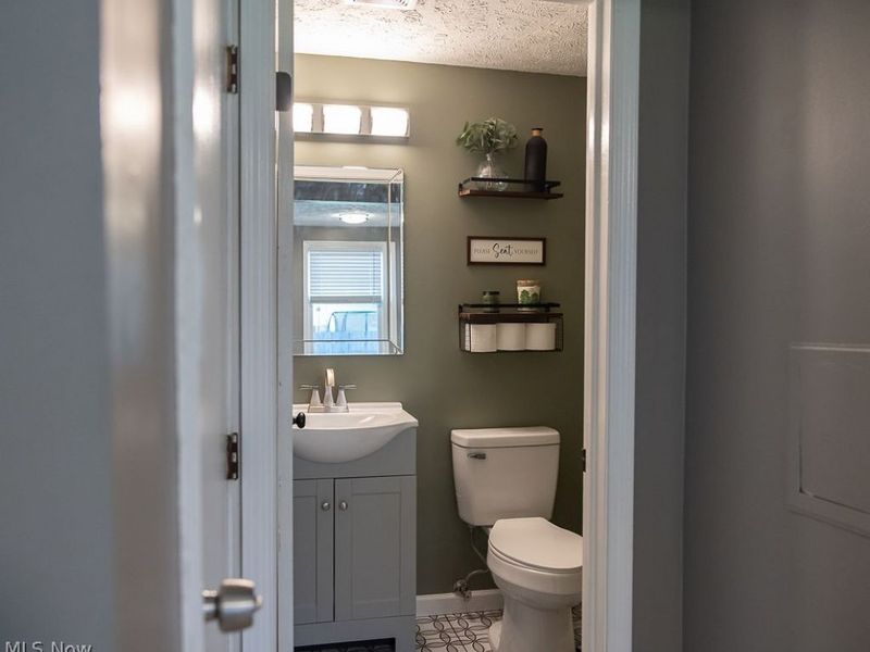 5812 Marine Parkway, Mentor on the Lake, OH 44060 Photo 18