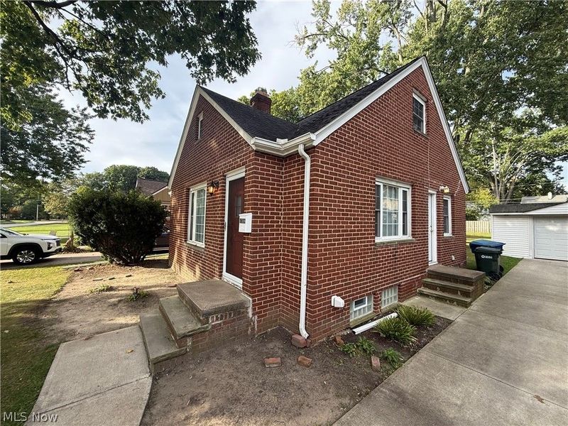 4588 W 227th Street, Fairview Park, OH 44126 Photo 4