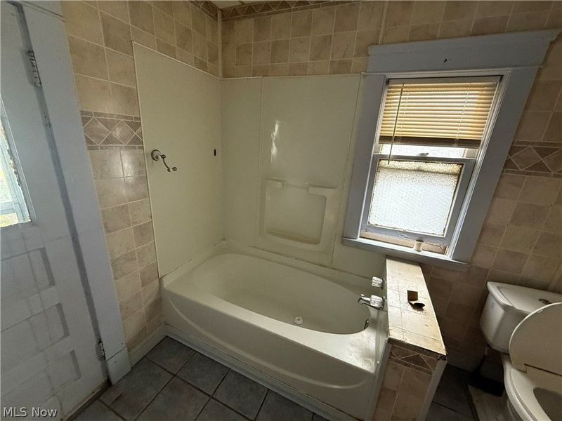 500 E 129th Street, Cleveland, OH 44108 Photo 14