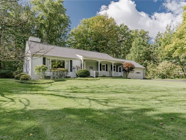 110 Meadow Lane , Solon, OH 44139