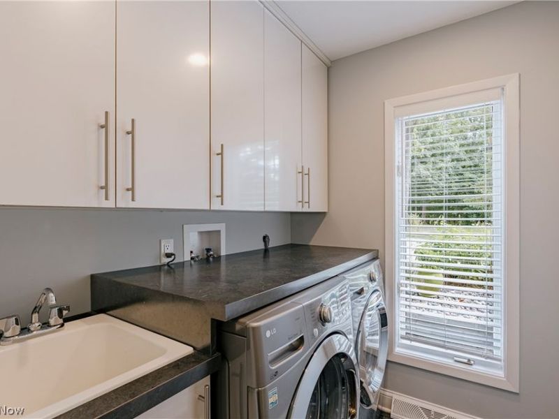 6889 Woodwalk Drive, Unit 46, Brecksville, OH 44141 Photo 17