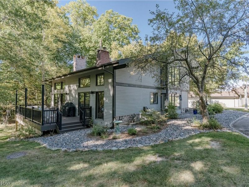 6889 Woodwalk Drive, Unit 46, Brecksville, OH 44141 Photo 2