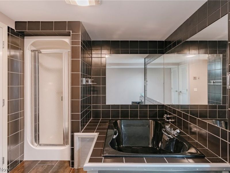 6889 Woodwalk Drive, Unit 46, Brecksville, OH 44141 Photo 37