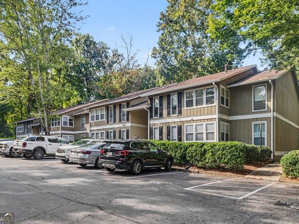 5157 Roswell Road, Unit 8, Sandy Springs, GA 30342