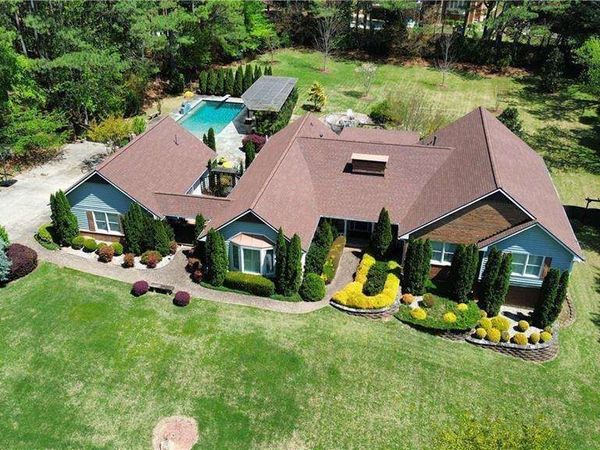 1066 Bridgewater Walk, Snellville, GA 30078