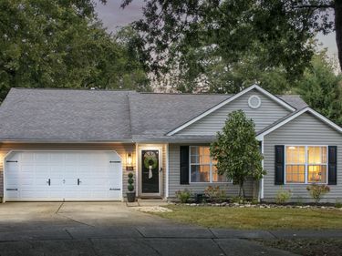 2151 Stonewood Lane, Lexington, KY 40509