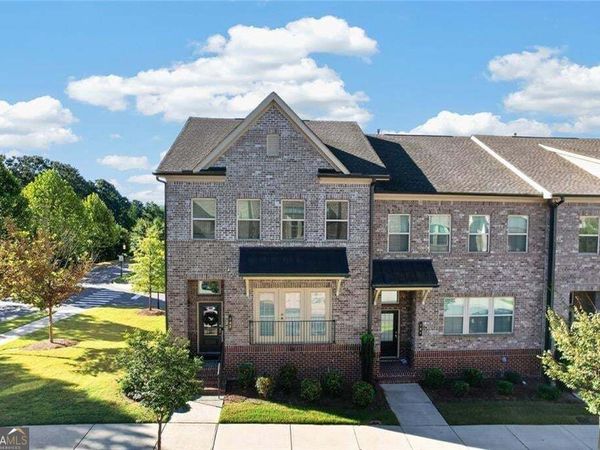282 Commons Avenue, Woodstock, GA 30188