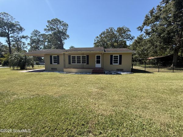 1801 Burke Street , Waycross, GA 31501