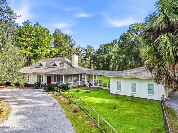 283 Milton Lane, Waverly, GA 31565