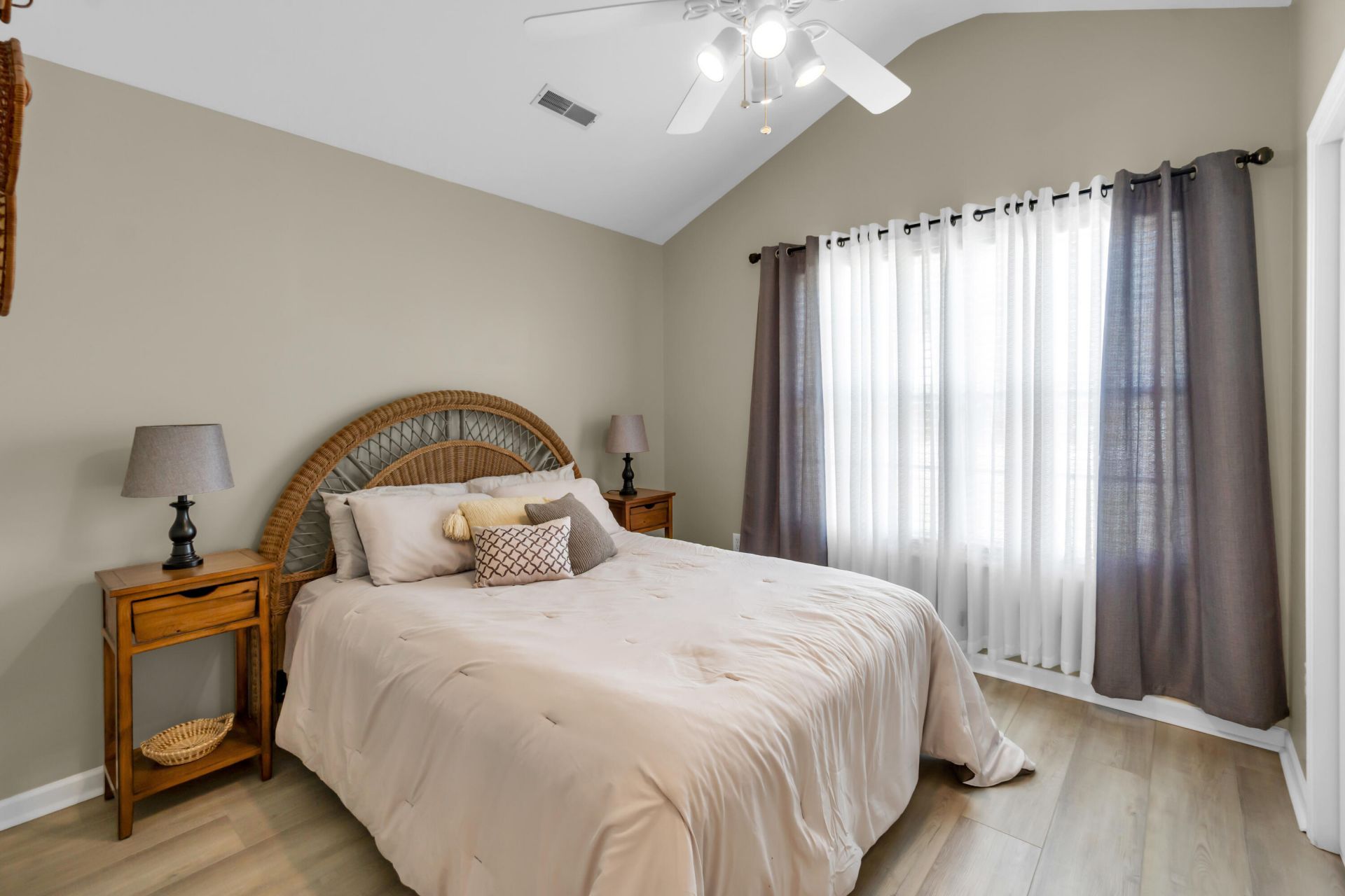 3505 Ashwycke Street Photo 14
