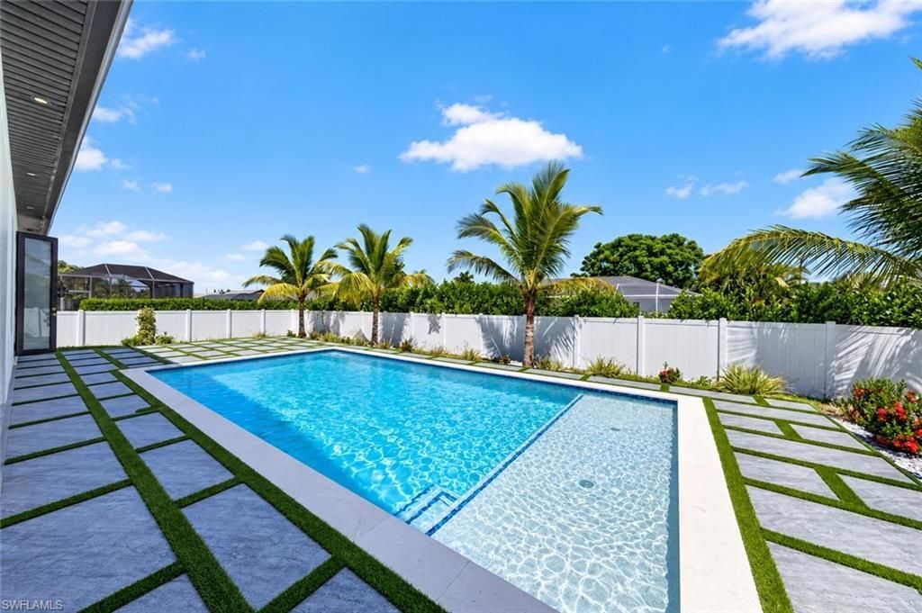 2301 SW 39th Ter , Cape Coral, FL 33914 Photo