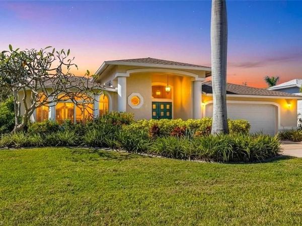3906 SE 20th PL , CAPE CORAL, FL 33904