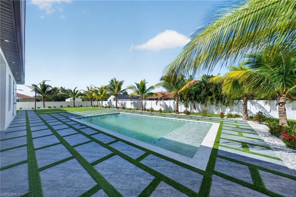 3918 Oasis Blvd , Cape Coral, FL 33914 Photo