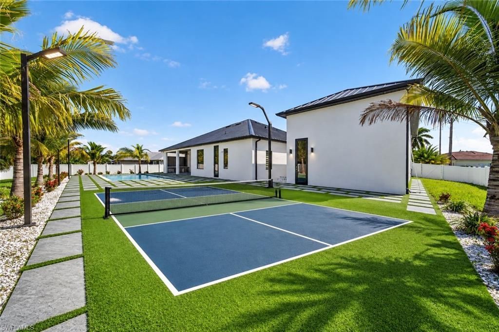 3918 Oasis Blvd , Cape Coral, FL 33914 Photo