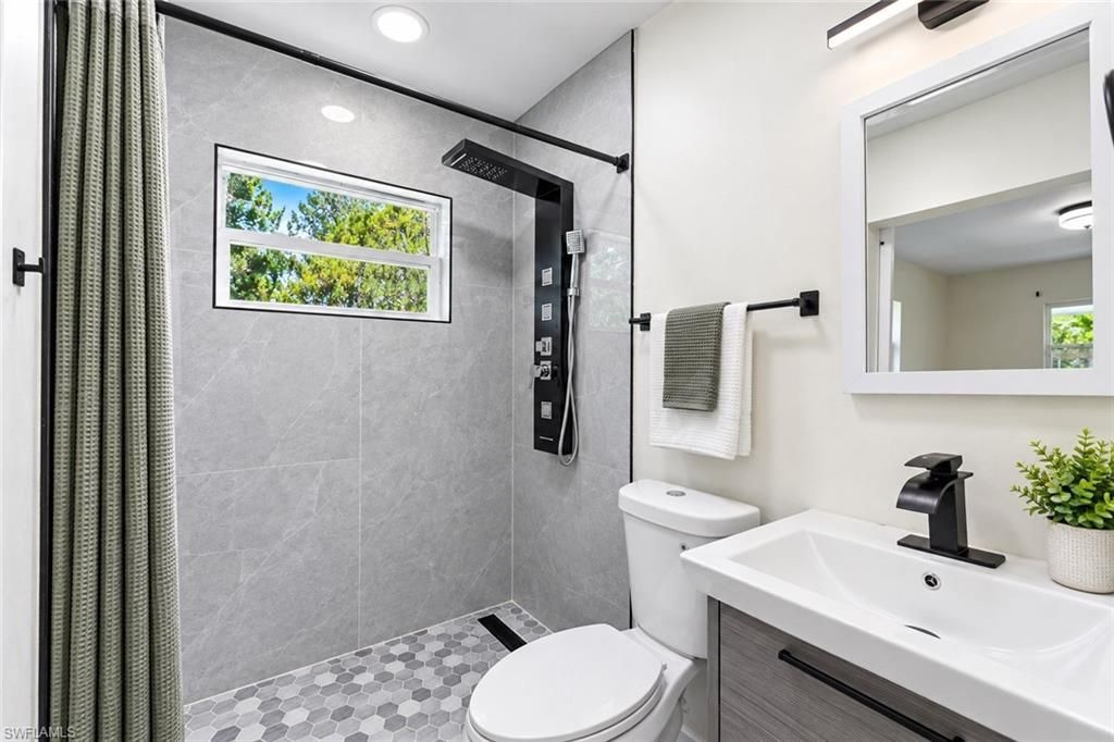 2214 Gardenia Way , Lehigh Acres, FL 33936 Photo