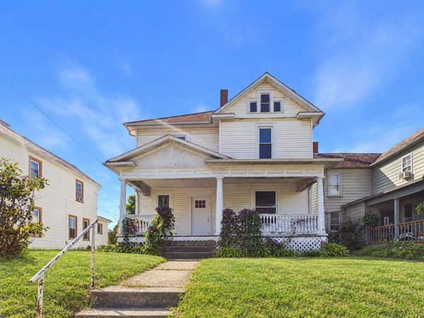 324 E 6th Avenue, Lancaster, OH 43130