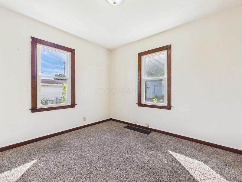 324 E 6th Avenue, Lancaster, OH 43130 Photo 18