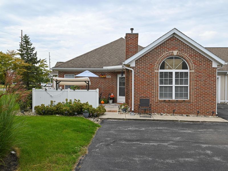 606 Hampton Woods Drive , Marion, OH 43302 Photo 1