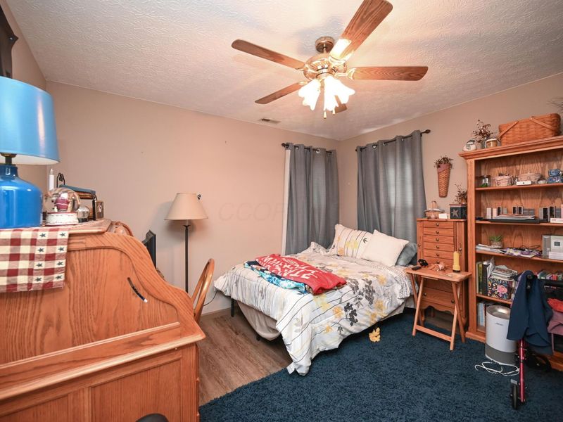 606 Hampton Woods Drive , Marion, OH 43302 Photo 10
