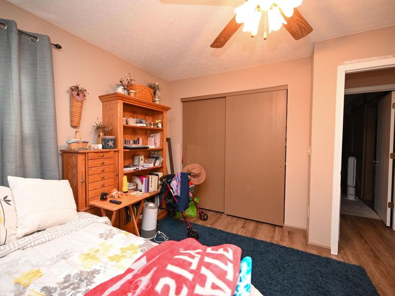 606 Hampton Woods Drive , Marion, OH 43302 Photo 11