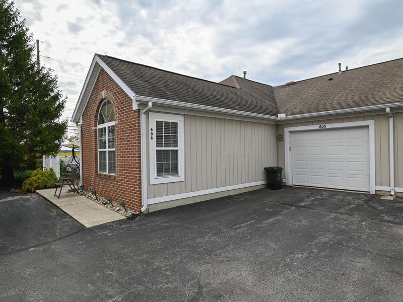 606 Hampton Woods Drive , Marion, OH 43302 Photo 18