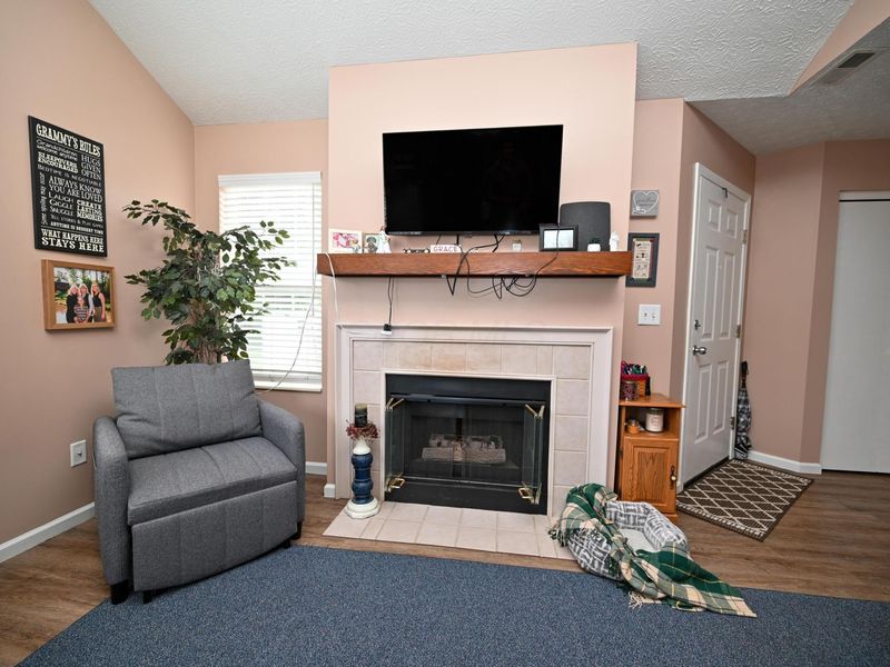 606 Hampton Woods Drive , Marion, OH 43302 Photo 3