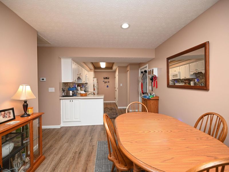 606 Hampton Woods Drive , Marion, OH 43302 Photo 5
