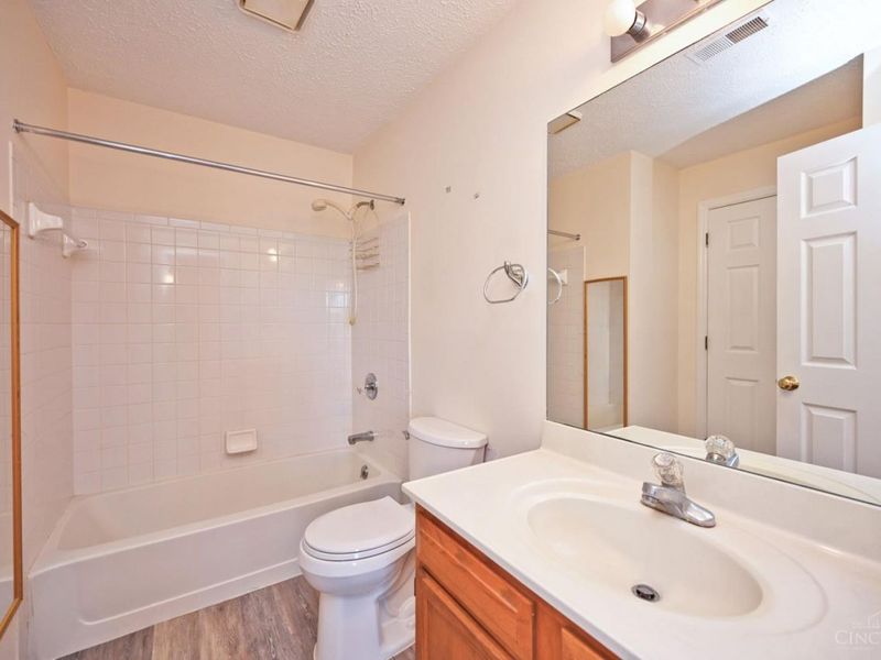 5106 Cody Pass Drive, West Chester, OH 45011 Photo 8