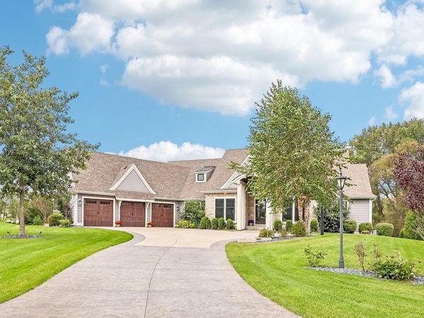 W248N2175 Kettle Cove COURT, Pewaukee, WI 53072