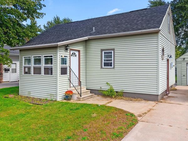 1030 S Evergreen STREET, Shawano, WI 54166