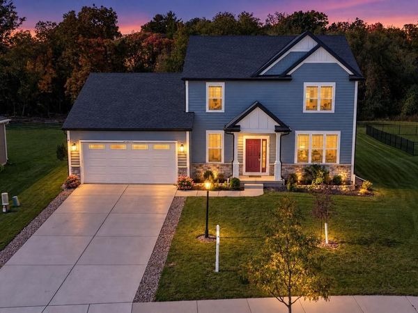 W228N7937 Timberland DRIVE, Sussex, WI 53089
