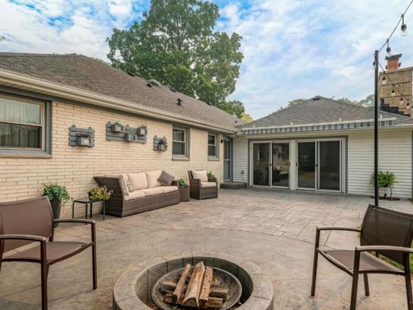 3303 S 123rd STREET, West Allis, WI 53227