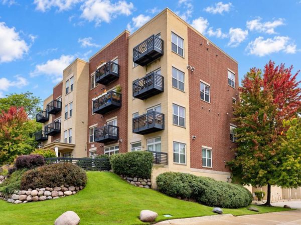 1220 E Locust STREET, Unit 109, Milwaukee, WI 53212