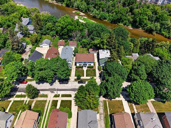 1200 E Vienna AVENUE, Unit 1200A, Milwaukee, WI 53212