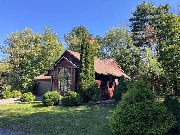 48 Hilltop Avenue , Lewiston, ME 04240
