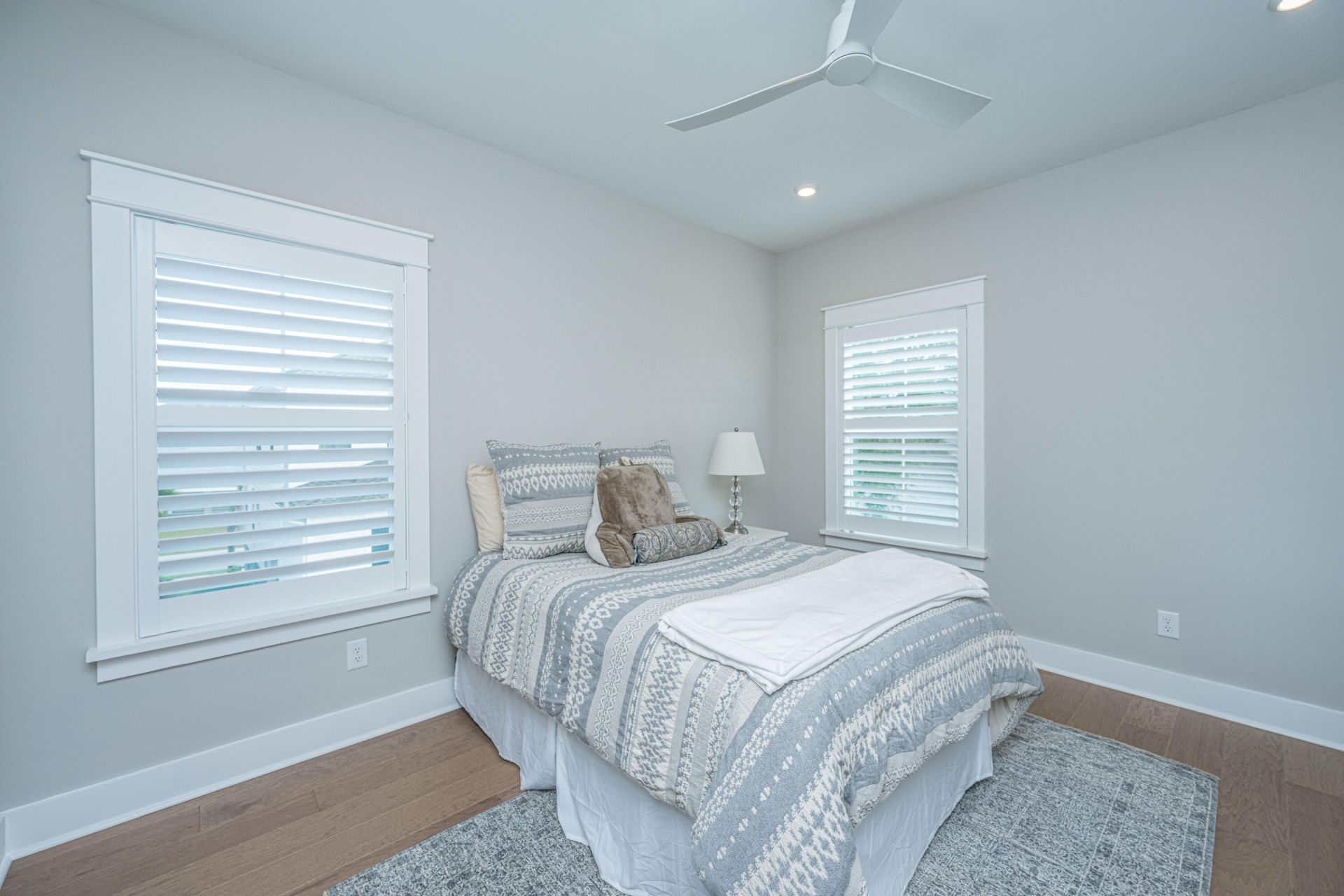 1556 Asher Avenue Photo 20