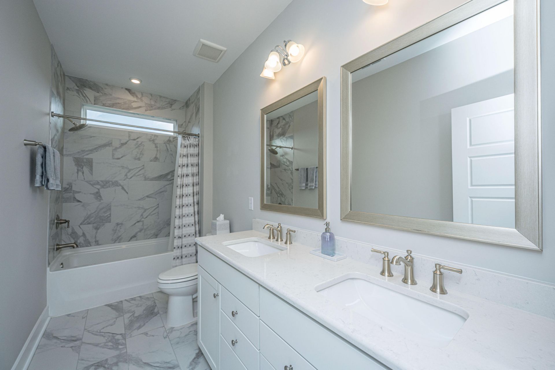 1556 Asher Avenue Photo 24