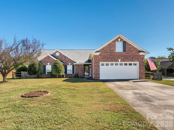 8415 Quail Hollow Drive , Harrisburg, NC 28075