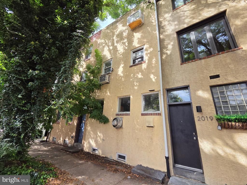 2021 Lombard Street, Philadelphia, PA 19146 Main Photo